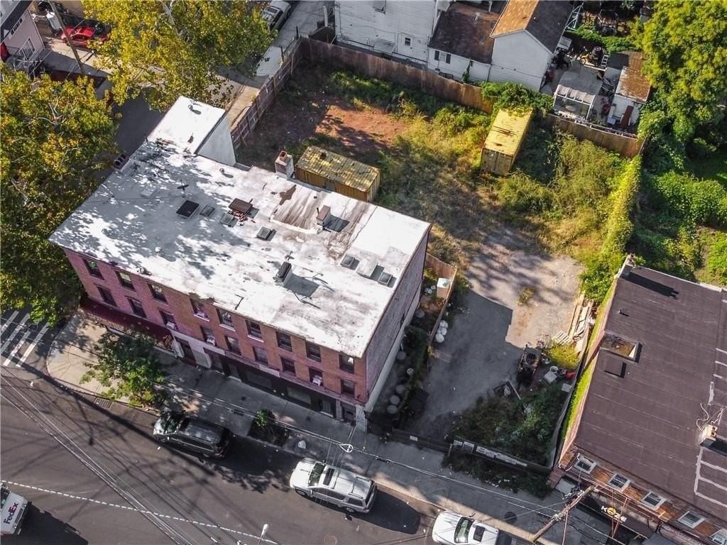 79 Stanley Ave - Photo 6 of 9