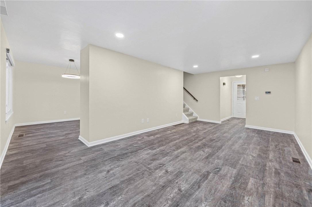 49 Bucklebury Hl - Photo 7 of 27