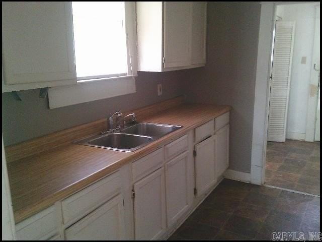 1515 Wolfe St - Photo 4 of 12