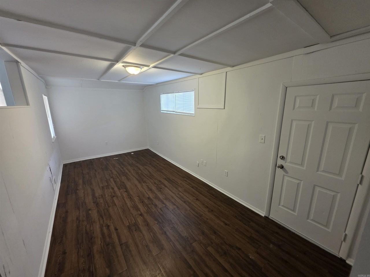 107 Broadmoor Dr - Photo 6 of 13