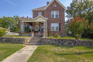featured image of 1201 W 35th St