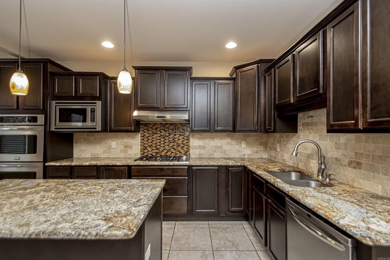 1201 W 35th St - Photo 5 of 11