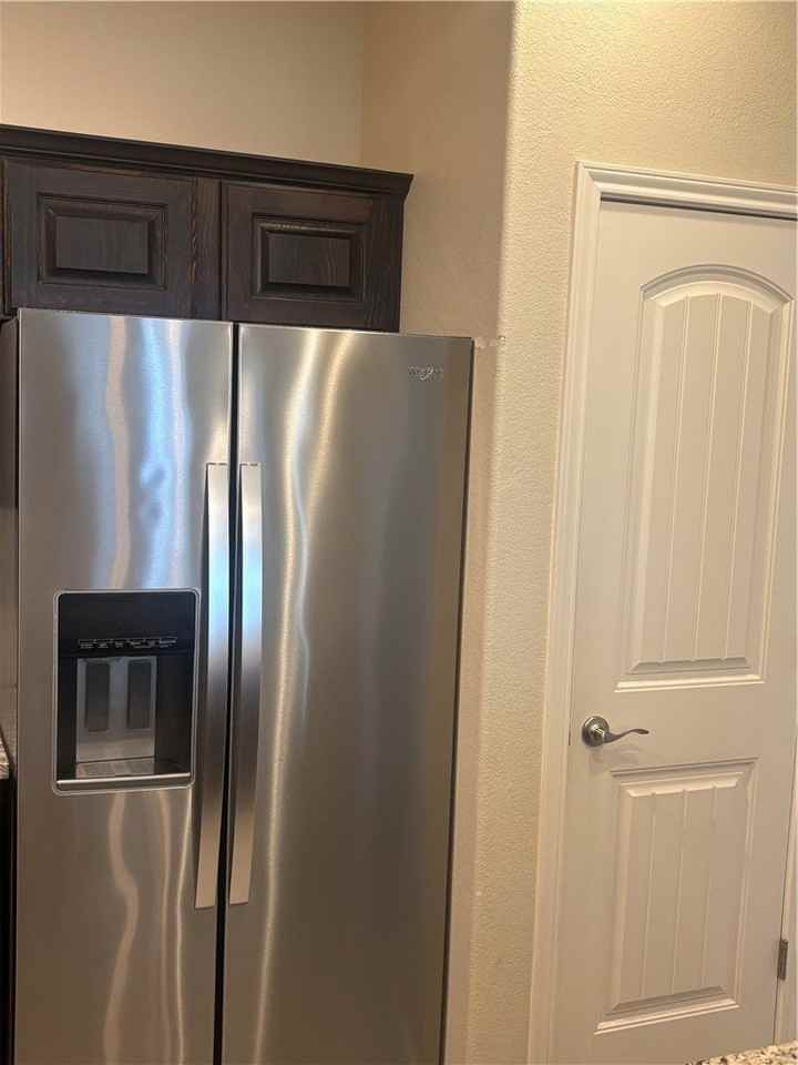 921 Moore Ave - Photo 6 of 18