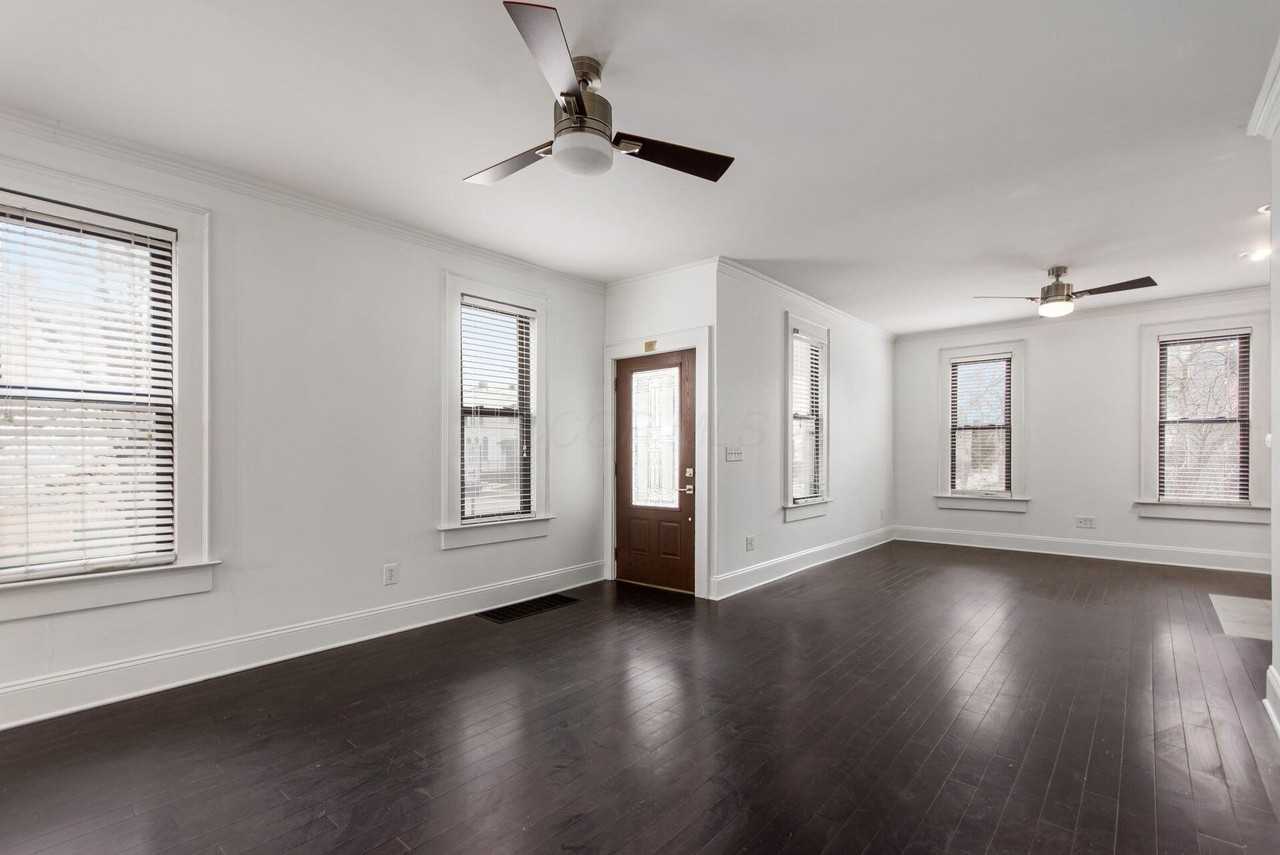 106 E Gates St - Photo 6 of 38