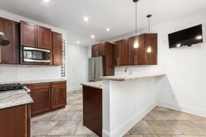 featured image of 106 E Gates St