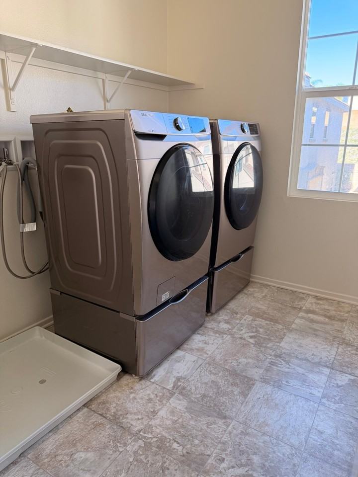 5348 N Alumni Ln - Photo 5 of 10