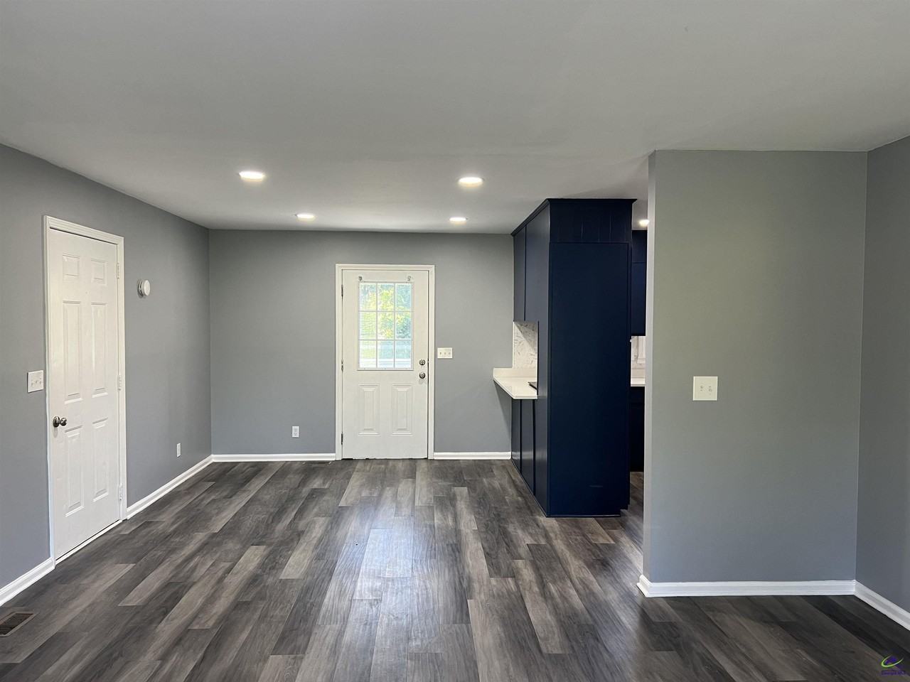 3821 Bobby Ct - Photo 3 of 30