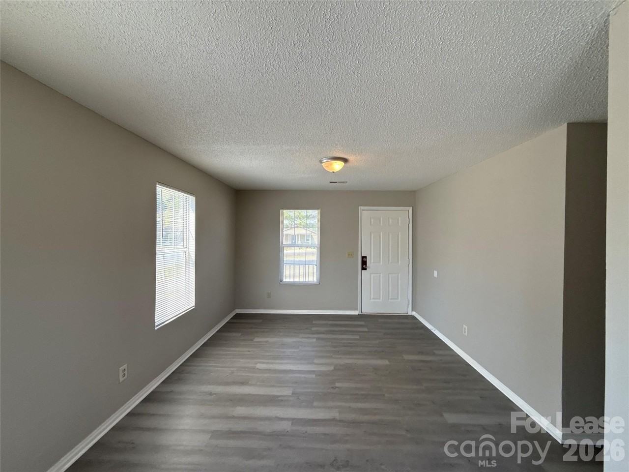 333 E Todd Ln - Photo 3 of 16