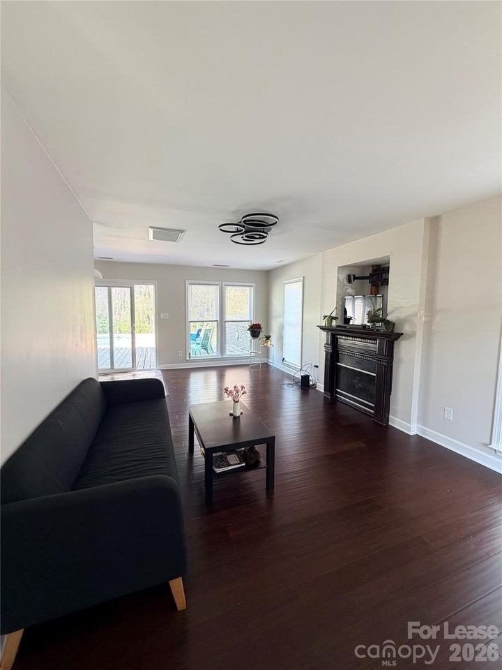 3906 Crimson Wing Dr Unit 7 - Photo 6 of 16