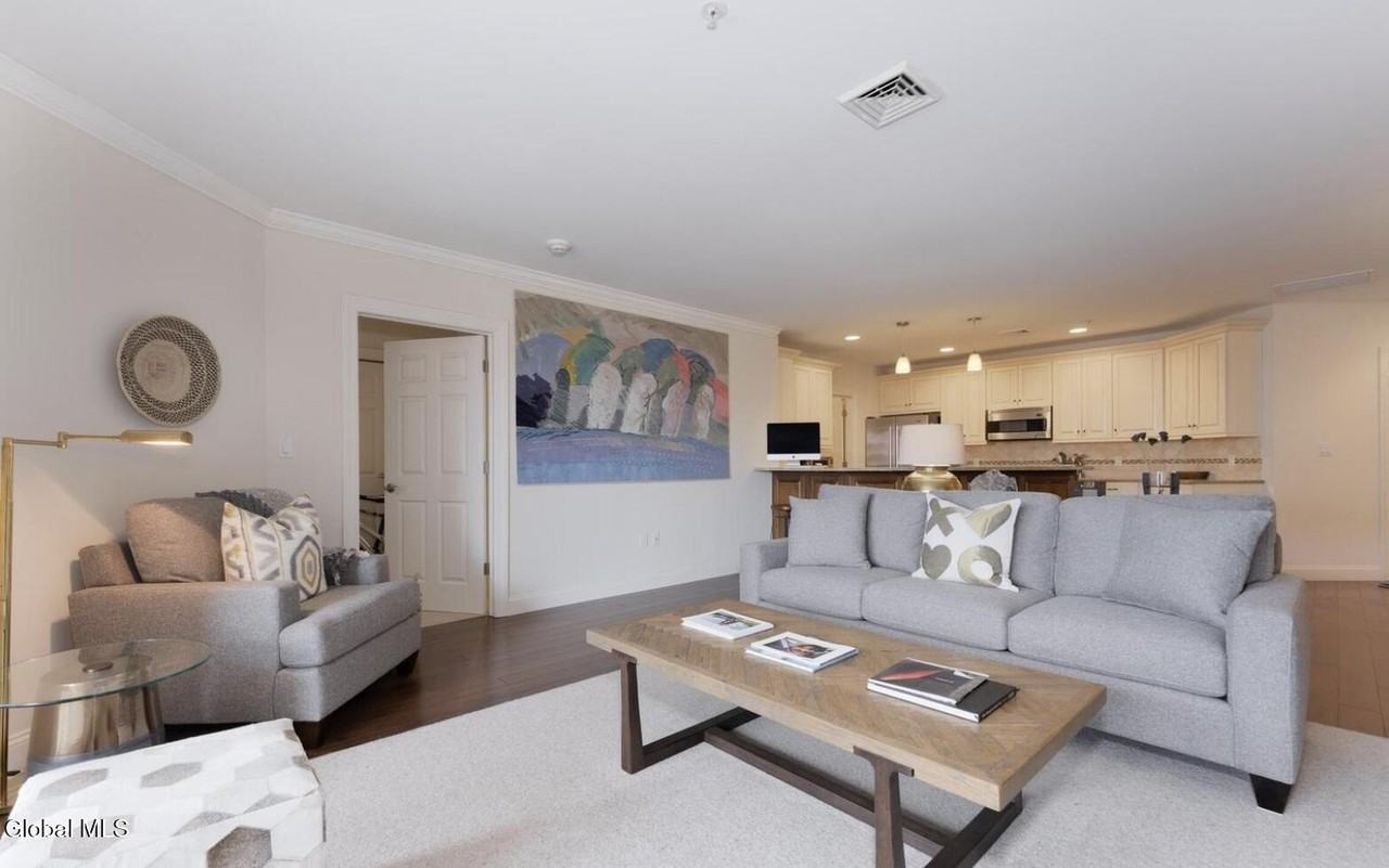 38 High Rock Ave Apt 5c - Photo 2 of 24