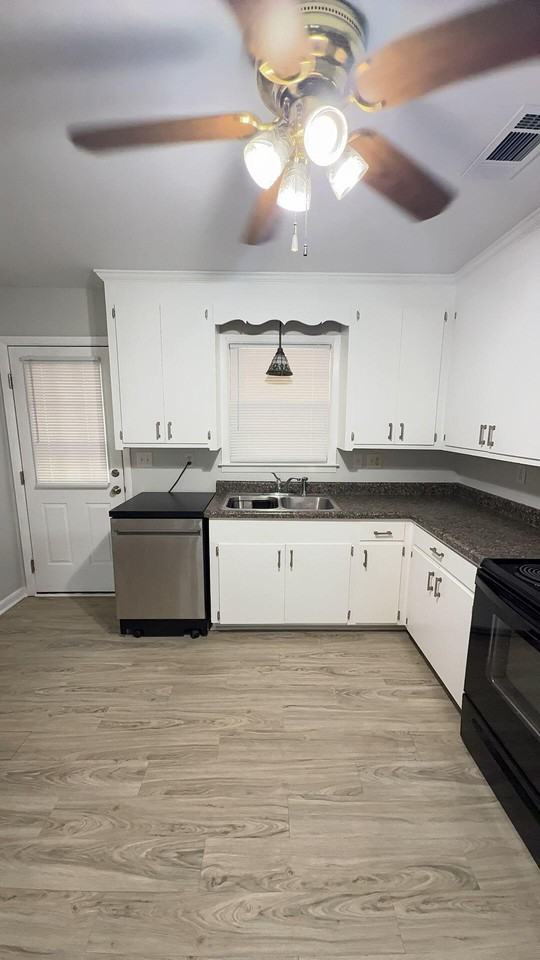 1746 E Avalon Cir - Photo 7 of 19