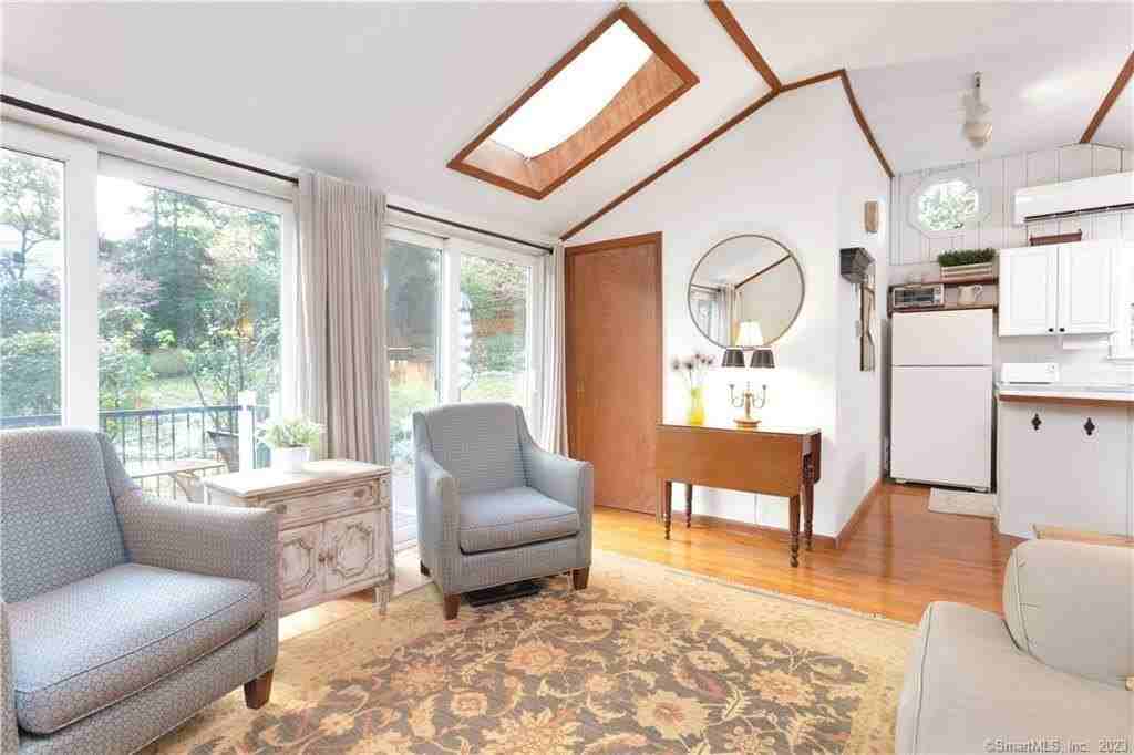 1C Ridgewood Ln - Photo 3 of 19