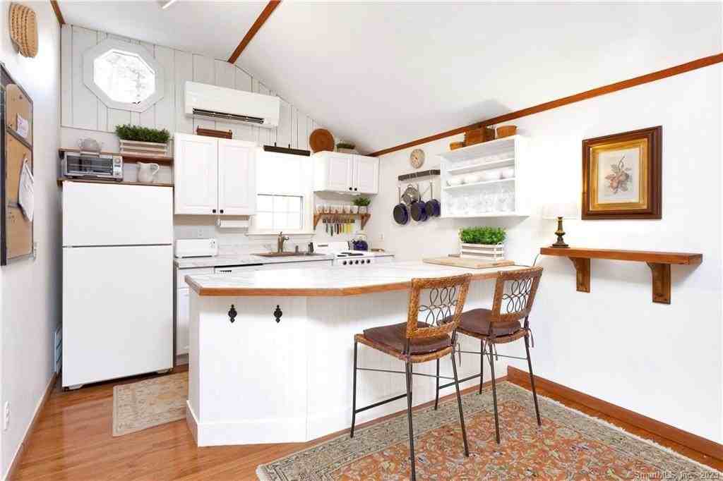 1C Ridgewood Ln - Photo 6 of 19