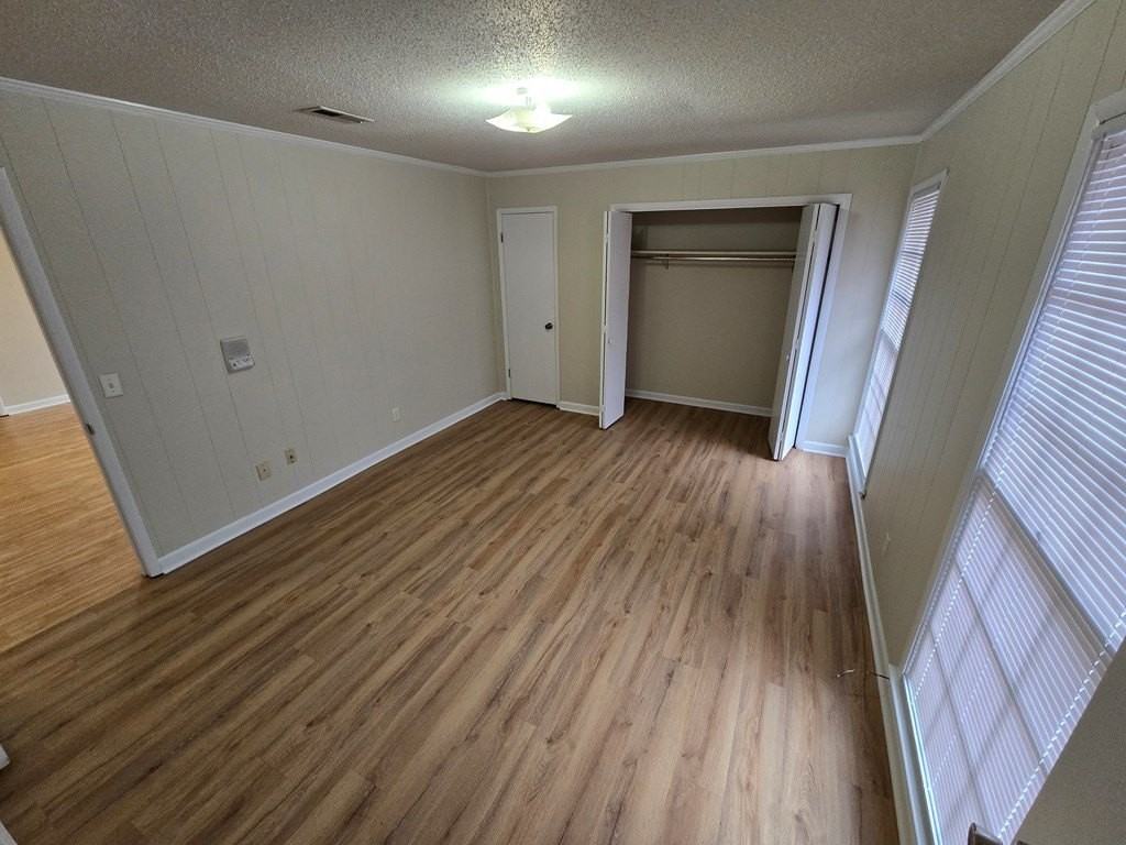 1011 Northfield Cir - Photo 5 of 10