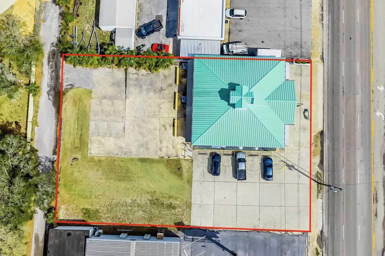 350 Eglin Pkwy Ne - Photo 3 of 11