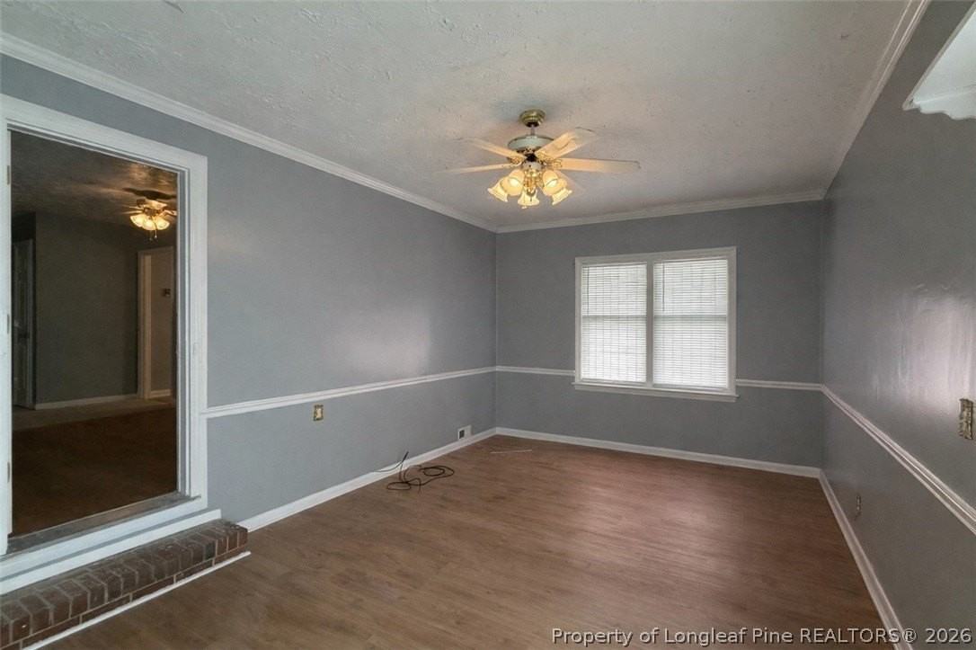 1943 Shiloh Dr - Photo 2 of 9