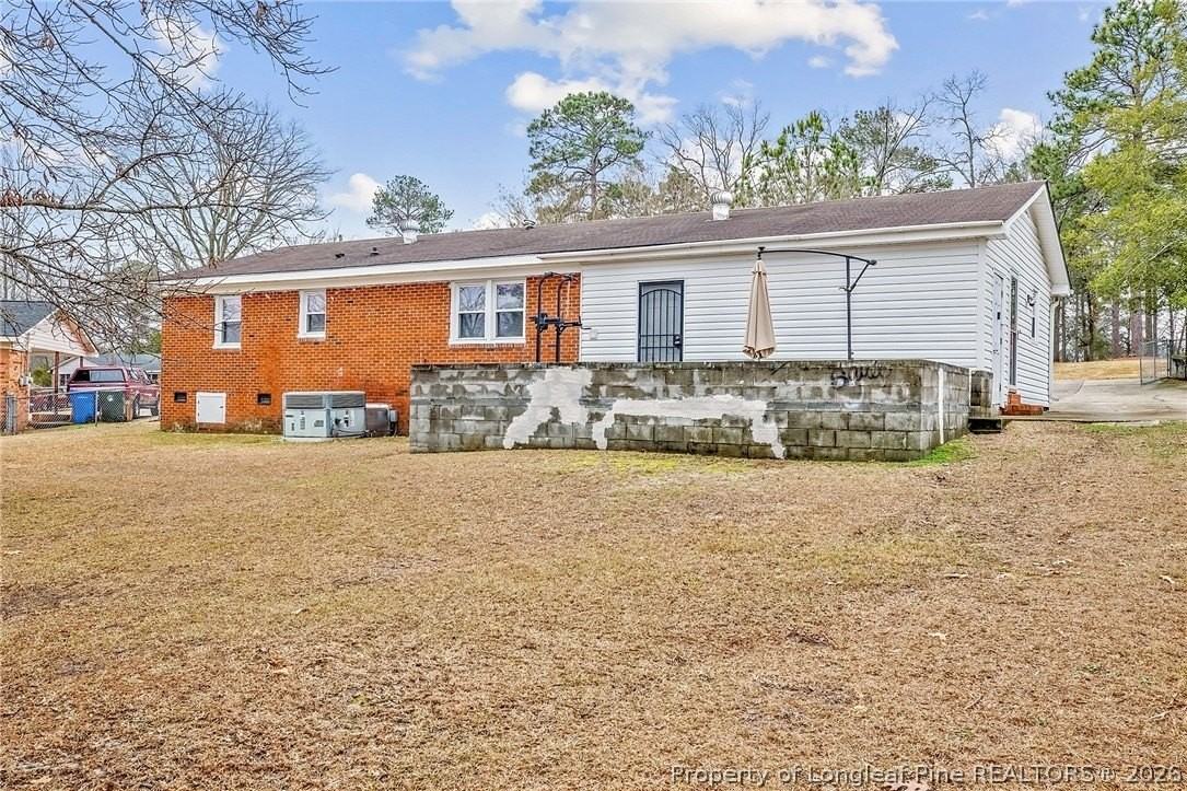 6132 Dandy Loop Rd - Photo 4 of 25