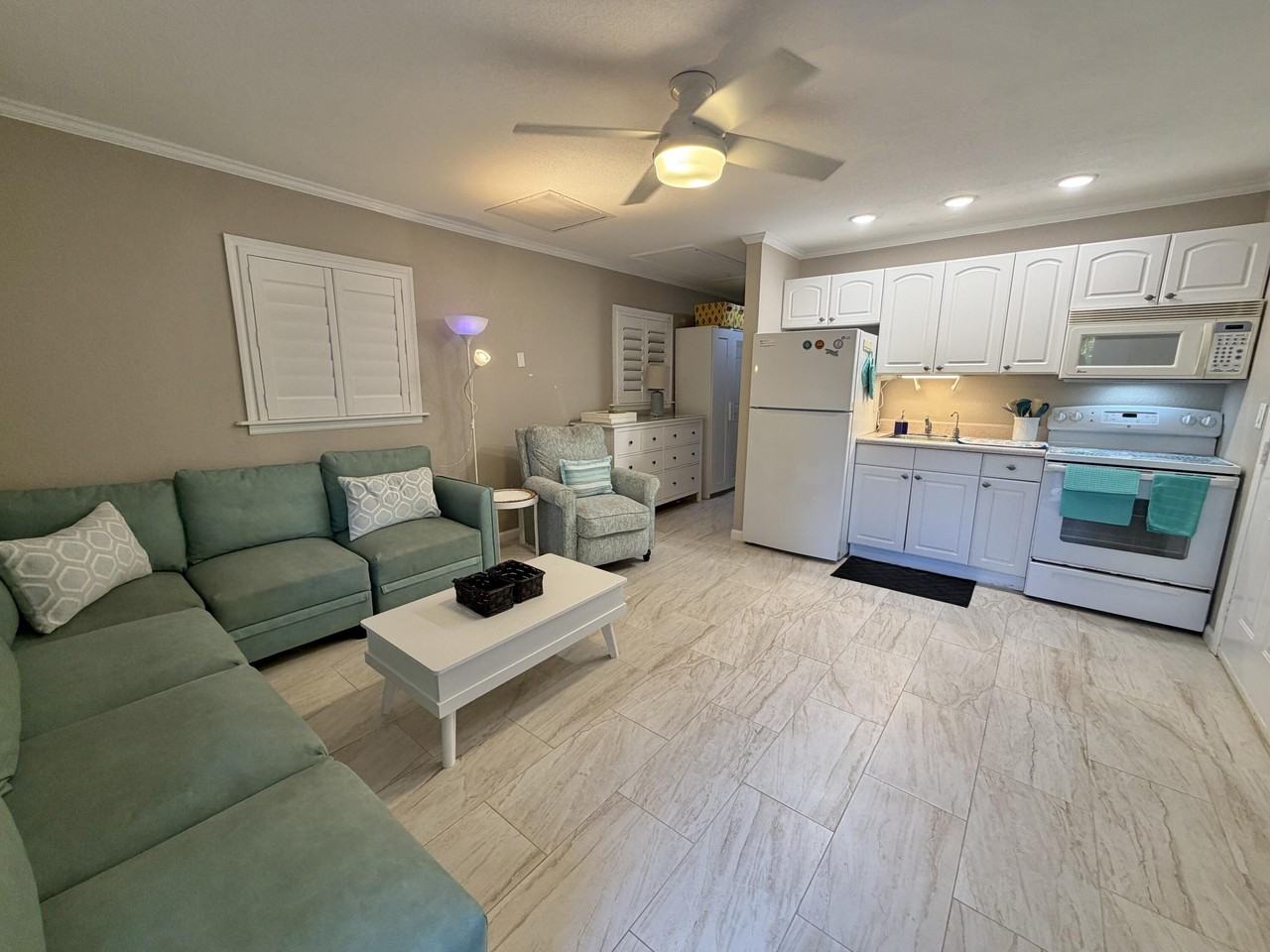 8 N Marlin Ave - Photo 2 of 7