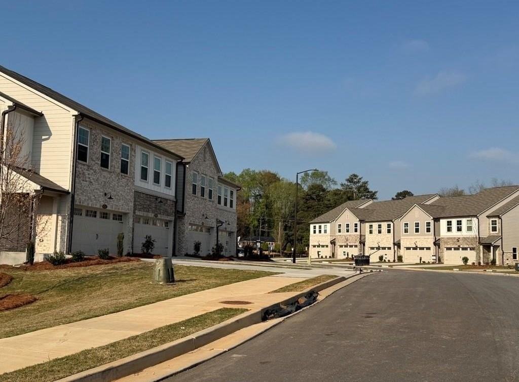 214 Kinship Dr - Photo 3 of 38