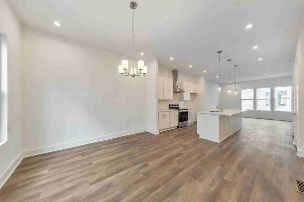 515 Motivation Cir Nw - Photo 3 of 45