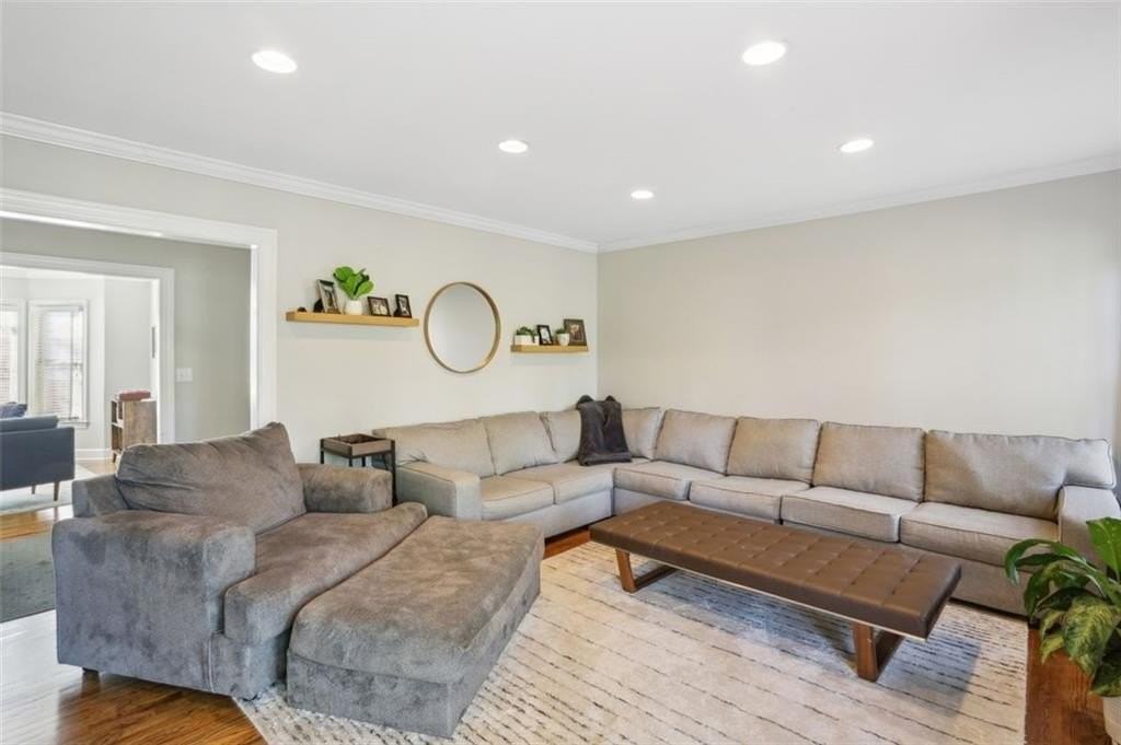 3873 Roswell Rd Ne Apt 8 - Photo 4 of 20