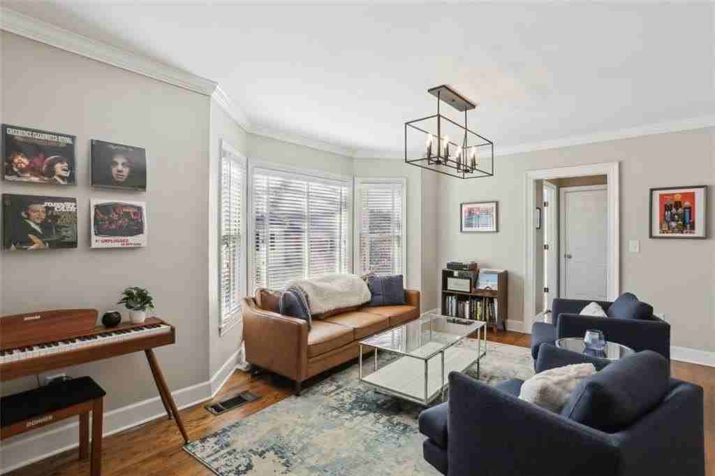 3873 Roswell Rd Ne Apt 8 - Photo 5 of 20