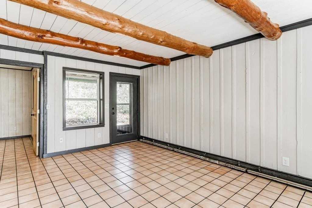 42 Arminda St Unit A - Photo 4 of 31