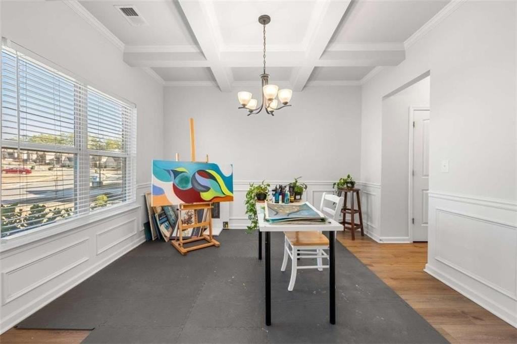 925 Lakehaven Ln - Photo 3 of 26