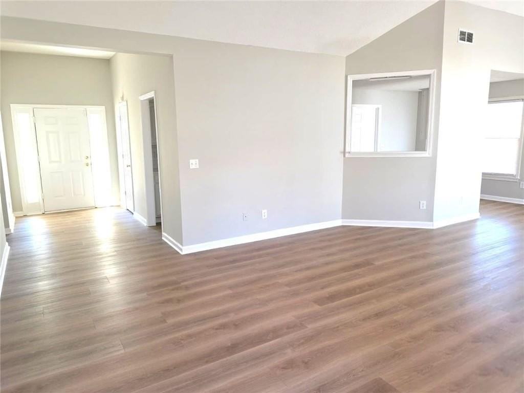 3610 Muskie Ln - Photo 5 of 35