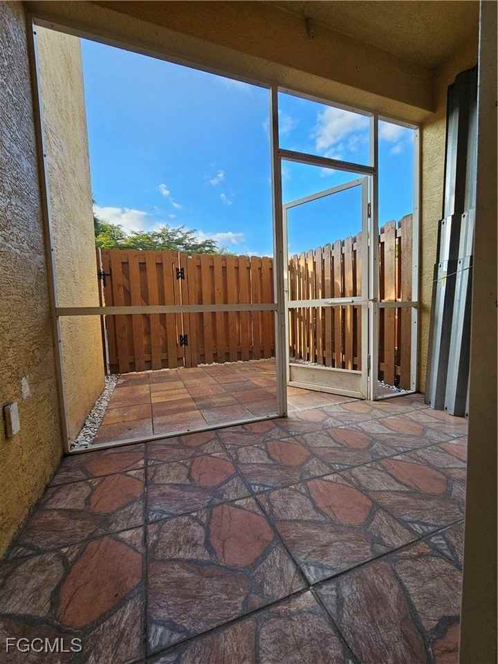 4104 Bellasol Cir #1312 - Photo 7 of 45