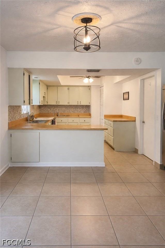 922 Se 26th Ter - Photo 5 of 13