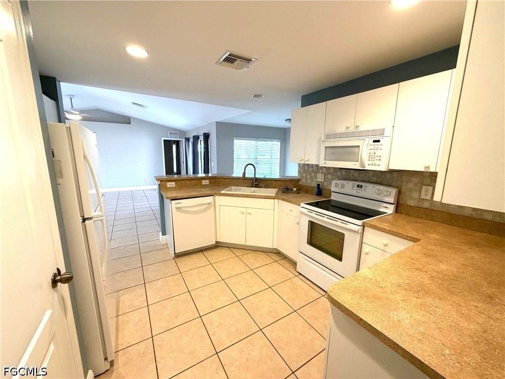 2325 Nw 25th Ter - Photo 4 of 19