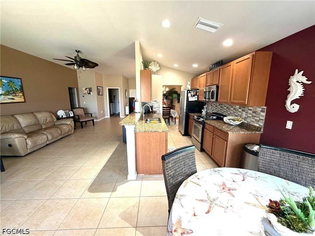 2609 Clairfont Ct - Photo 6 of 30