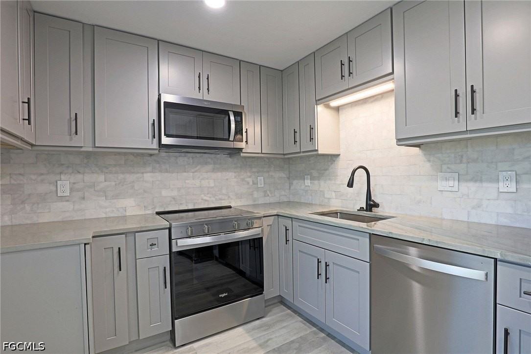 2243 Harvard Ave - Photo 2 of 14