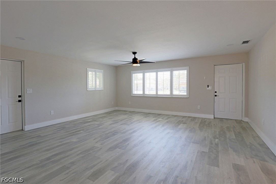 2243 Harvard Ave - Photo 4 of 14