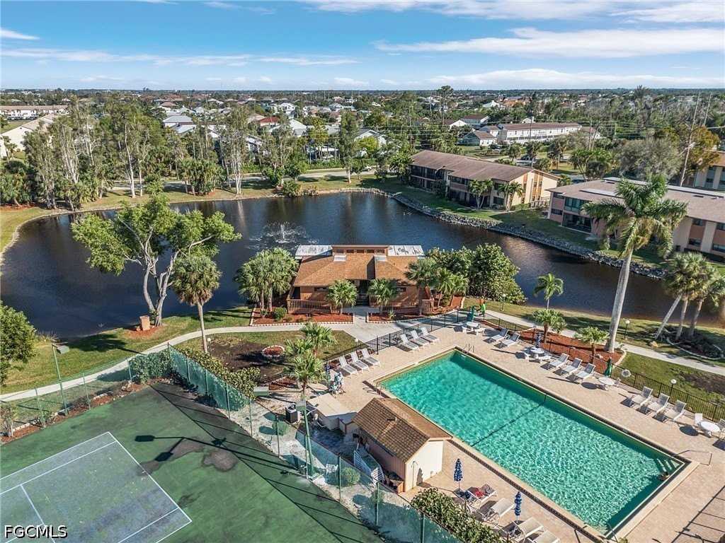 17425 Birchwood Ln Apt 2 - Photo 3 of 30