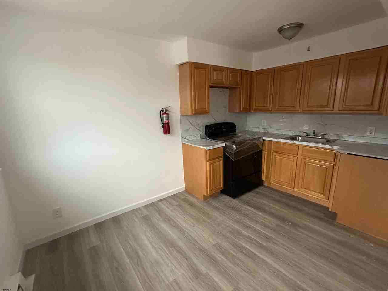 1655 Beach Ave Ave #A - Photo 2 of 11