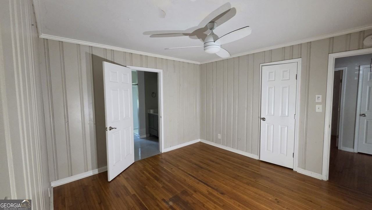 136 Hillsdale Dr Se - Photo 7 of 16