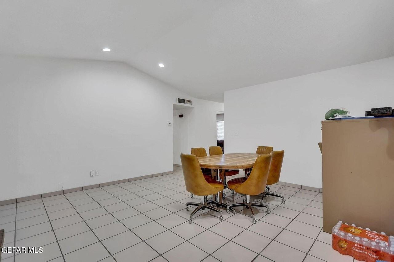 2716 Archie Dr - Photo 3 of 13