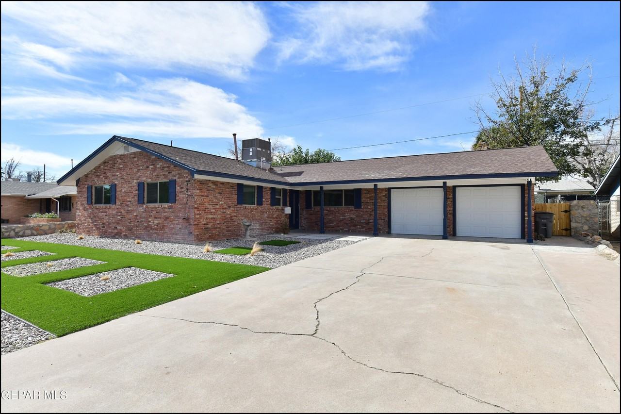 3217 Wedgewood Dr - Photo 4 of 50