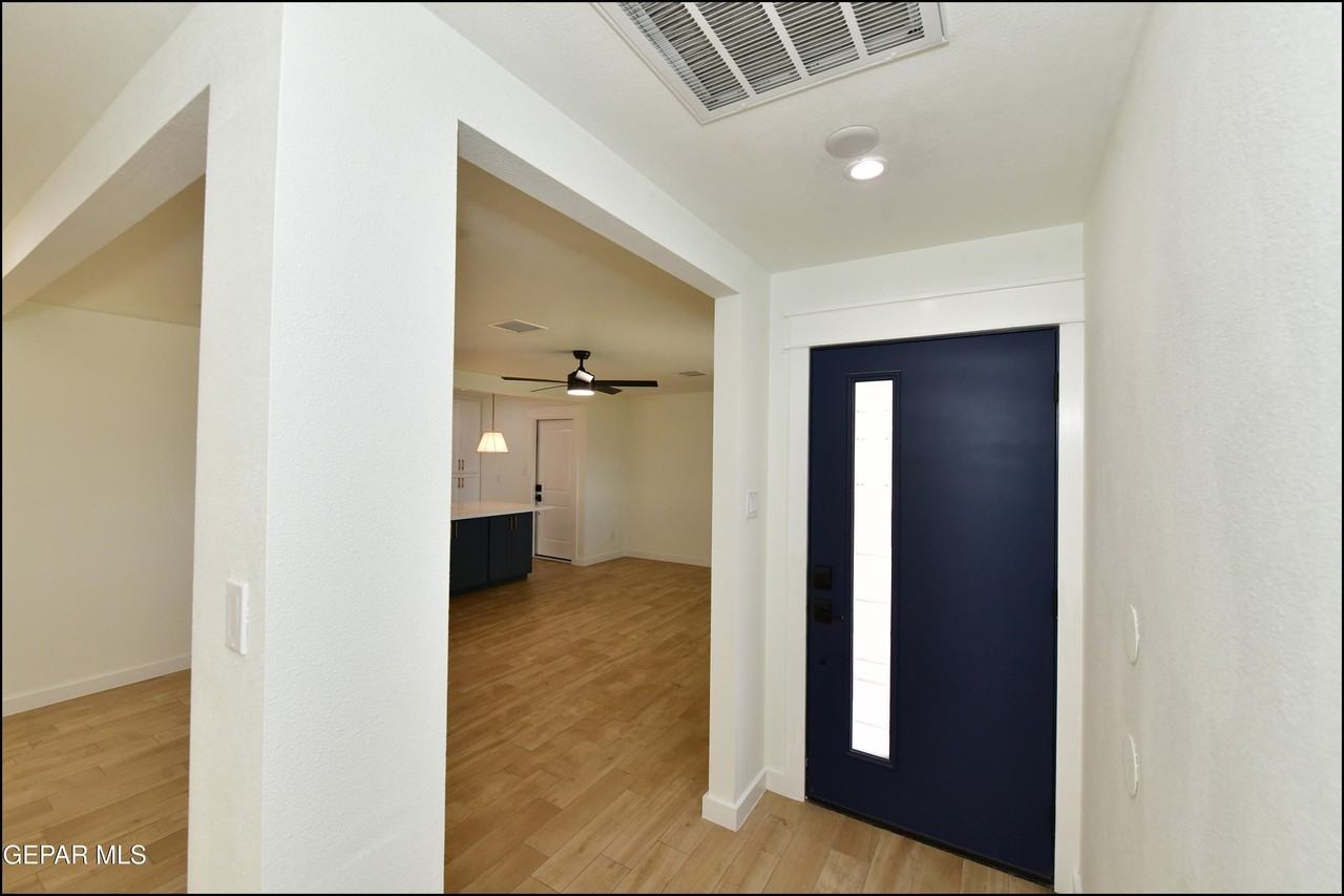 3217 Wedgewood Dr - Photo 7 of 50