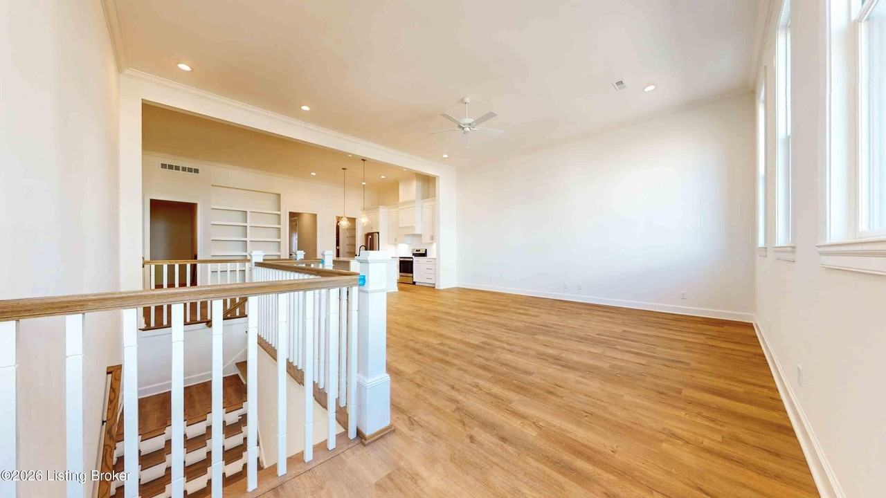 6353 Meeting St Unit 201 - Photo 4 of 29