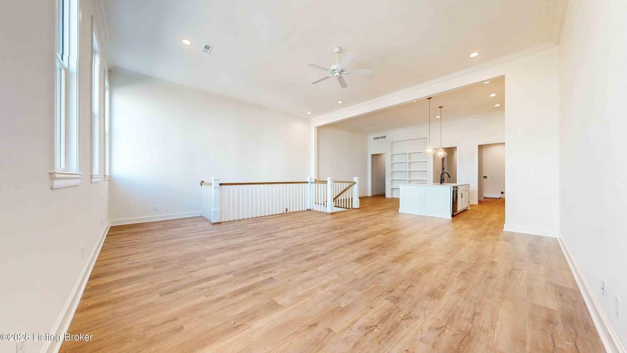 6353 Meeting St Unit 201 - Photo 5 of 29