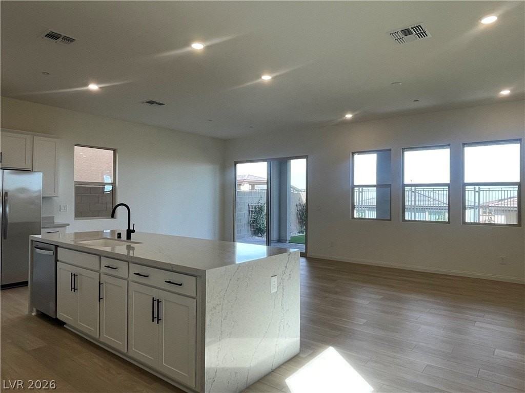 592 Clover Bar Ln - Photo 4 of 50