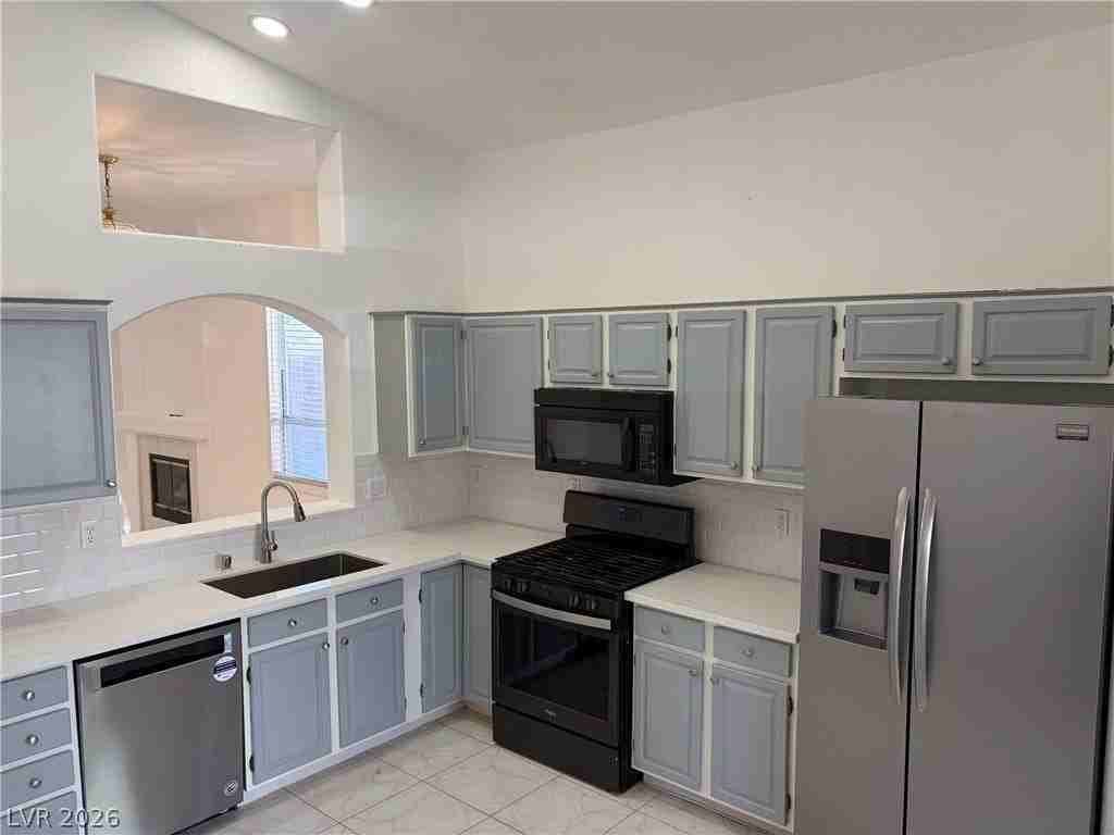 8104 Kempston Ct - Photo 5 of 24