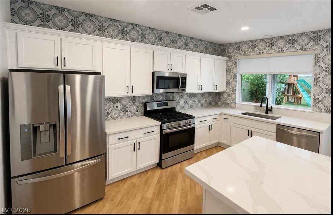 5815 Field Breeze St - Photo 3 of 40