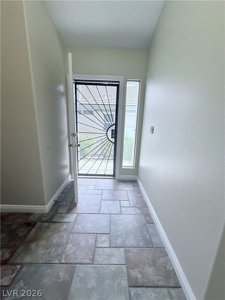 9653 Marble Peak Ct - Photo 4 of 26