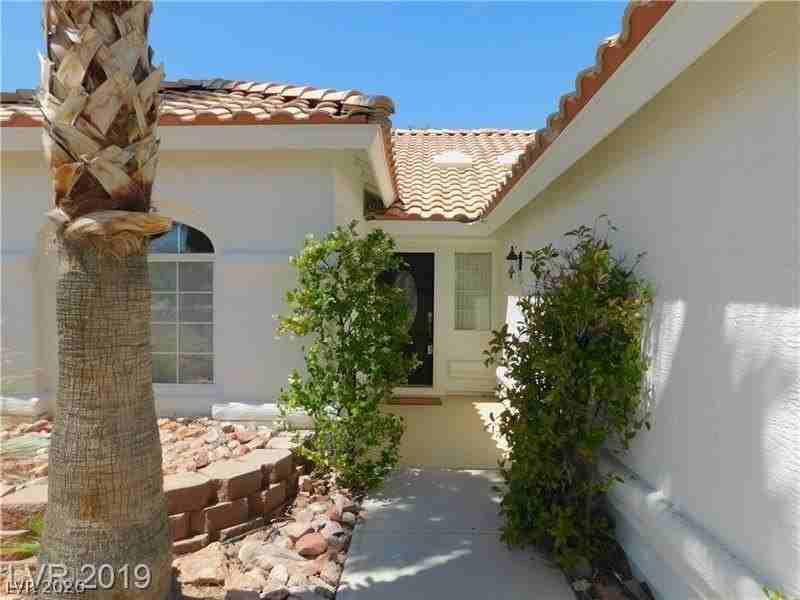 226 Red Horizon Ter - Photo 2 of 15