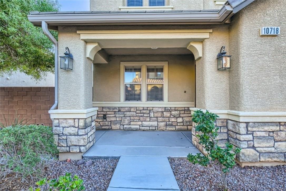 10718 Mason Hill Ave - Photo 2 of 28