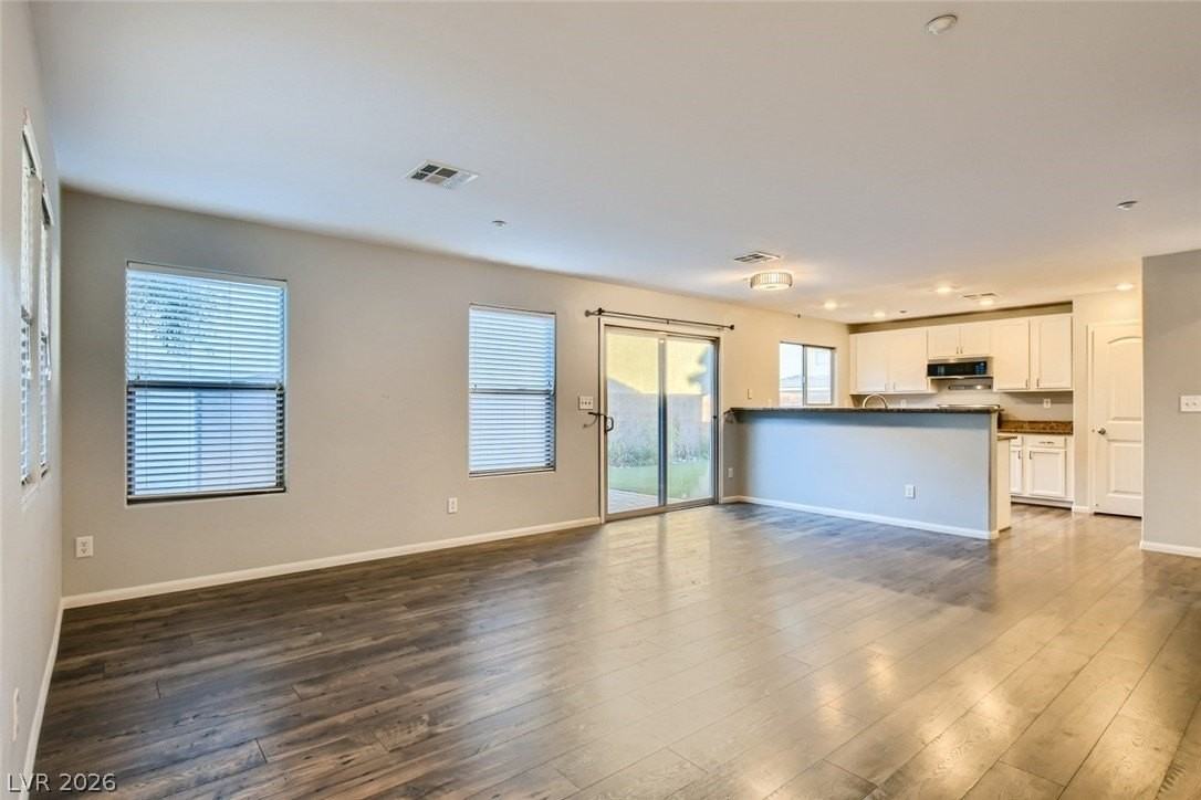 10718 Mason Hill Ave - Photo 3 of 28